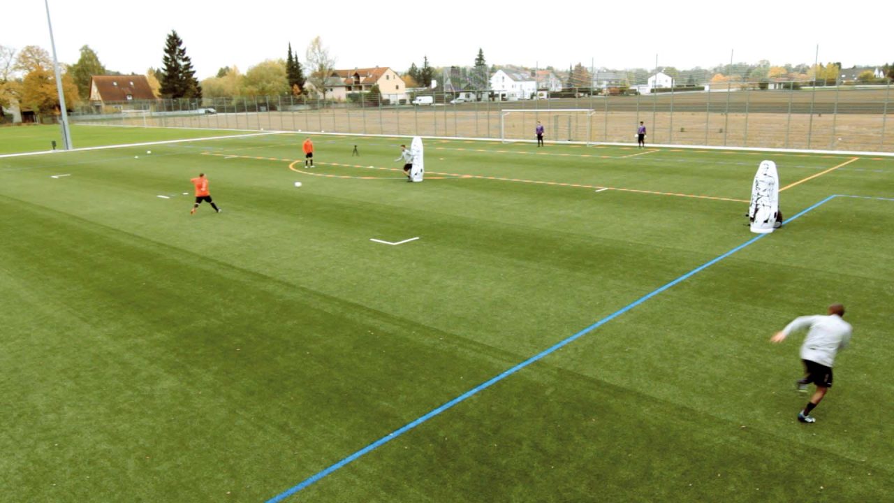 (1) 9er spielt direkt auf 10er.