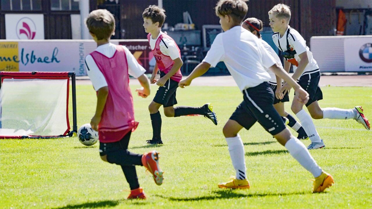 Spielform mit Minitoren Spielform mit Minitoren